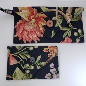 Floral Fabric Wristlet Clutch & Card Holder SET ❤